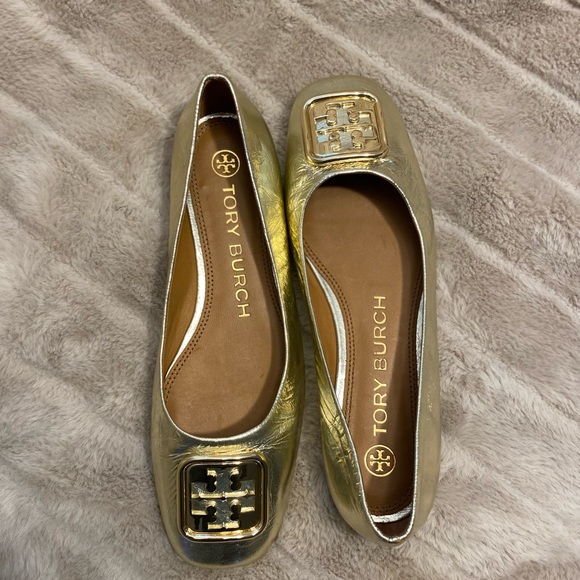 Tory Burch gold flats 6.5 M - Picture 2 of 10